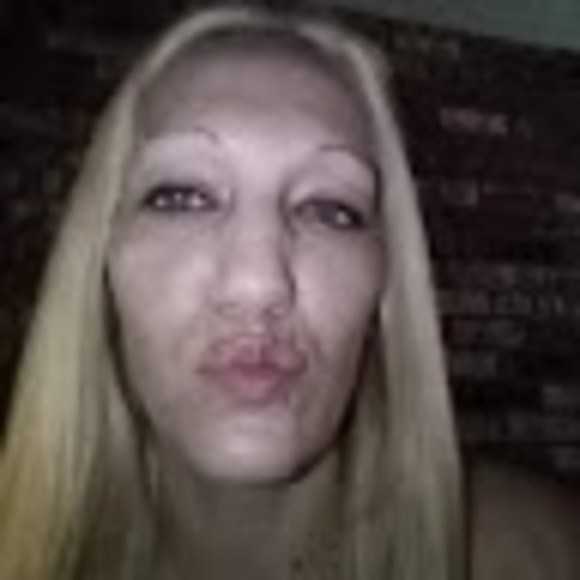 Meet your Posher, Heather - Picture 1 of 1